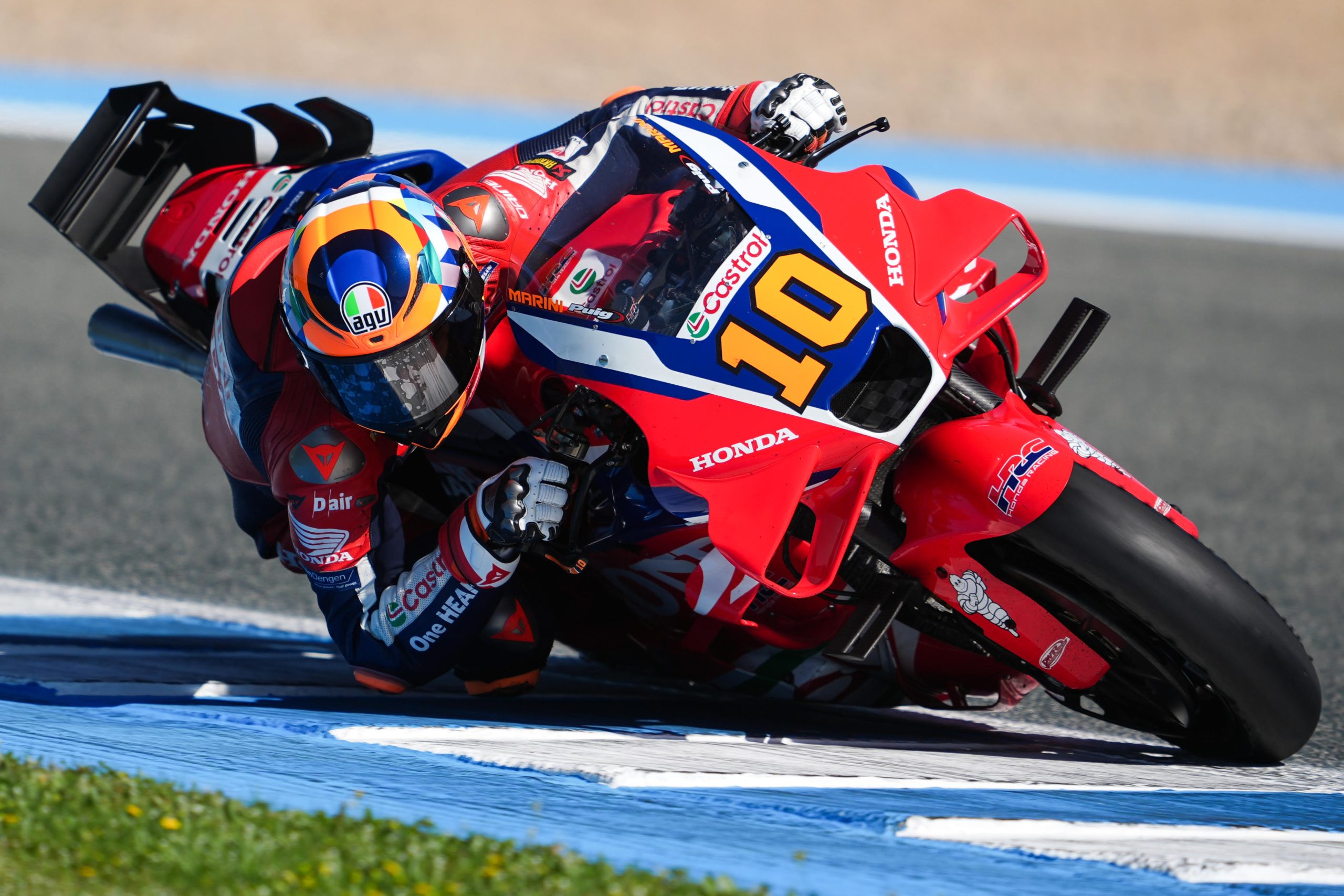 does a performance air filter make a difference on a motorcycle